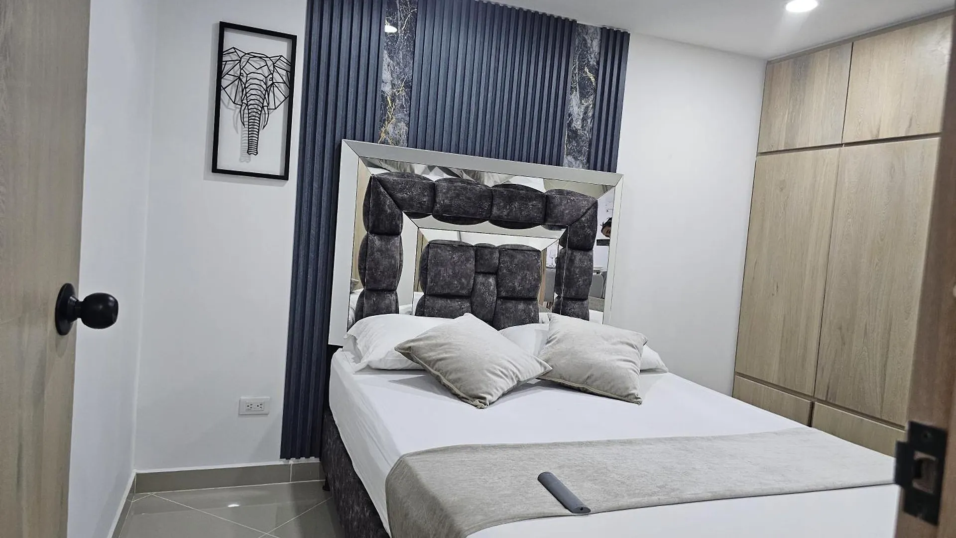 201New Apartment Perfect Location Close To Poblado 메딜린