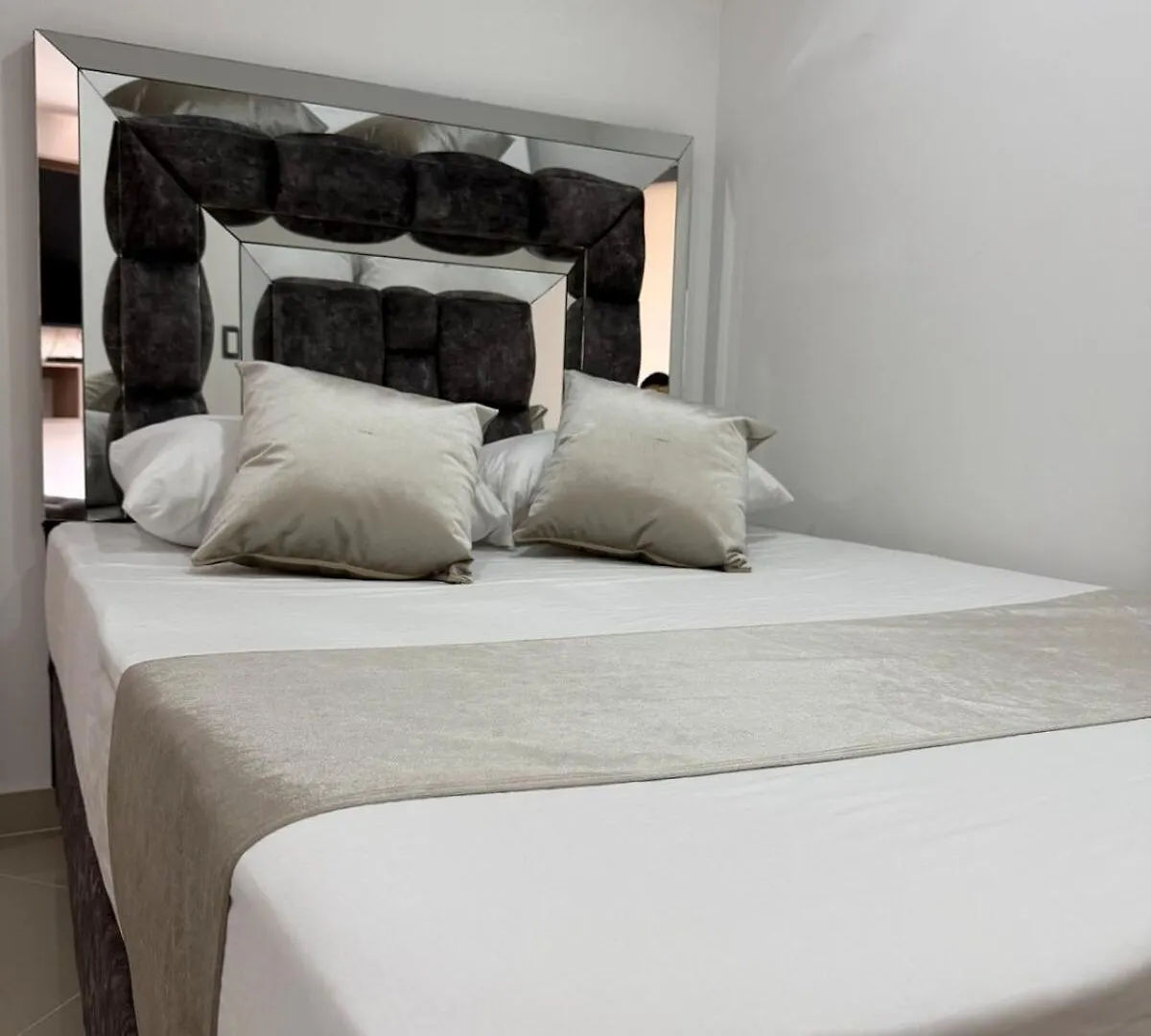 201New Apartment Perfect Location Close To Poblado Medellin